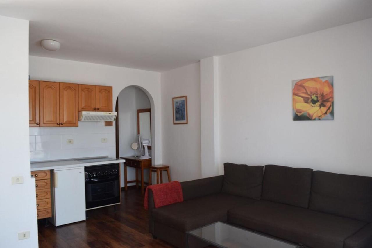 Apartamento Reni Tias Ngoại thất bức ảnh